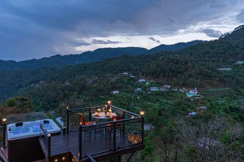 GLAMPS @ ILIKA W/ Jacuzzi – 3 bedroom villa in Kasauli, Himachal Pradesh