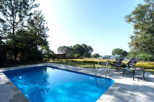 Horizon W/ Outdoor Pool – 4 bedroom villa in Kasauli, Himachal Pradesh