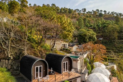 ILIKA W Heated Infinity Pool and Jacuzzi – 8 bedroom villa in Kasauli, Himachal Pradesh