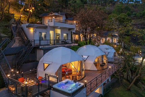 ILIKA W Heated Infinity Pool and Jacuzzi – 8 bedroom villa in Kasauli, Himachal Pradesh