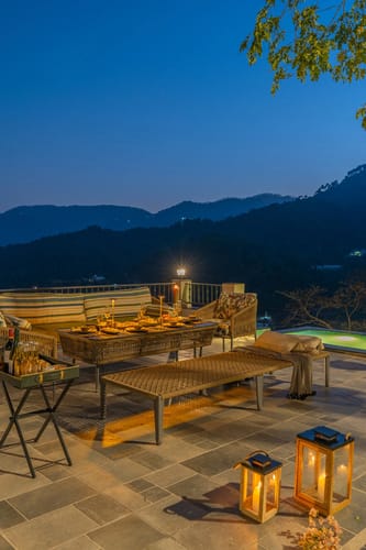 ILIKA W Heated Infinity Pool and Jacuzzi – 8 bedroom villa in Kasauli, Himachal Pradesh