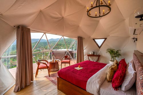 ILIKA W Heated Infinity Pool and Jacuzzi – 8 bedroom villa in Kasauli, Himachal Pradesh