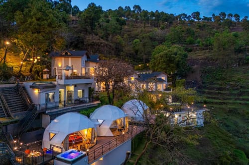 ILIKA W Heated Infinity Pool and Jacuzzi – 8 bedroom villa in Kasauli, Himachal Pradesh