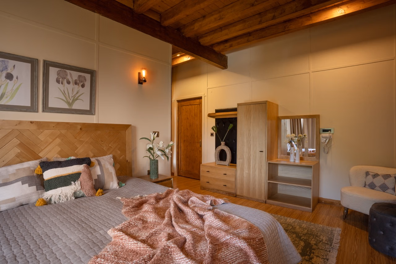 Avalon Cottages – 5 bedroom villa in Kanatal, Uttarakhand