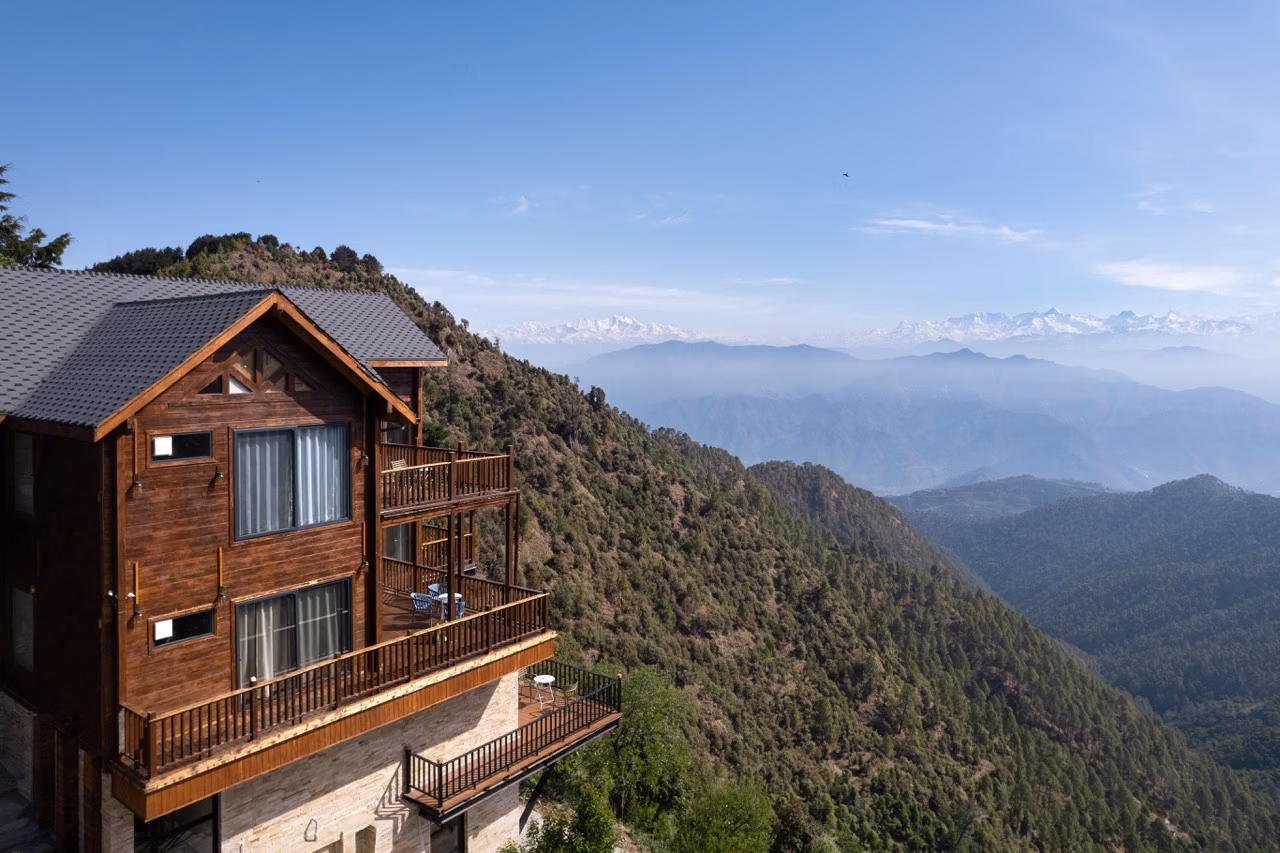 Avalon Cottages – 5 bedroom villa in Kanatal, Uttarakhand