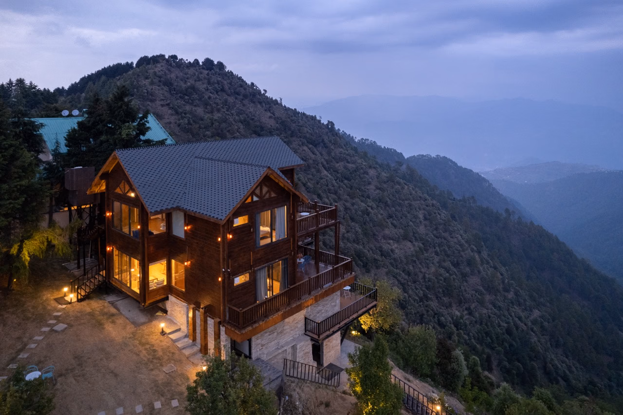 Avalon Cottages – 5 bedroom villa in Kanatal, Uttarakhand