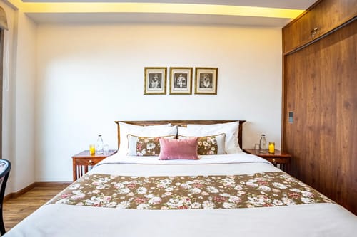 Skyline Brook | Cosy 2-BHK Apt With Scenic Views – 2 bedroom villa in Kasauli, Himachal Pradesh
