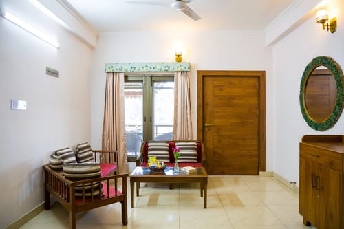 Sukhmani Cottage | 5-BHK Hilltop Hideaway With Garden, Terrace & Scenic Views – 5 bedroom villa in Kasauli, Himachal Pradesh
