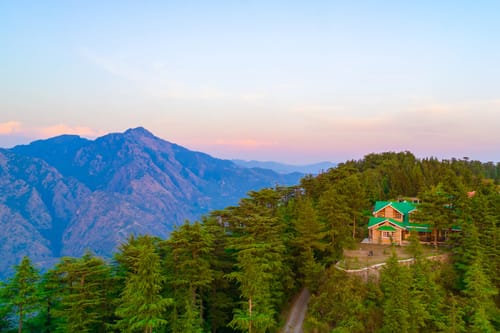 Hill Top Farmstead | Heritage 3-BHK English-Style Villa With Balcony, Gazebo & Stunning Hill Views – 3 bedroom villa in Shimla, Himachal Pradesh