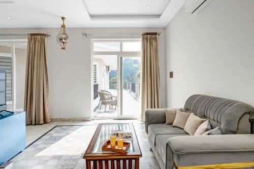 Sukh Saklana Haveli: Suites