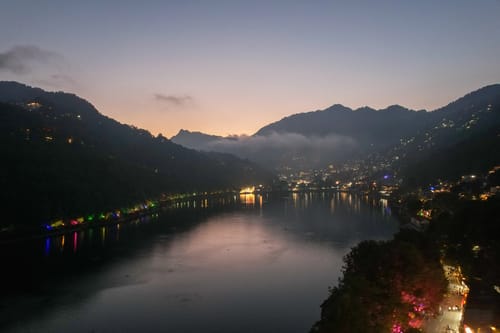 Headingly Suites | Lake-Facing 2-Room Retreat Just Above Mall Road – 2 bedroom villa in Nainital, Uttarakhand