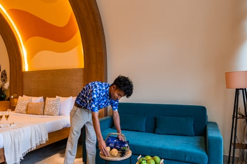 Tanira Farms Moonrise | Contemporary Pet- friendly Igloo Cottage with Pool, Bar and Garden – 1 bedroom villa in Bengaluru, Karnataka
