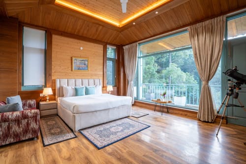 Haze @ Aykon Estate W/ Outdoor Pool – 3 bedroom villa in Kasauli, Himachal Pradesh