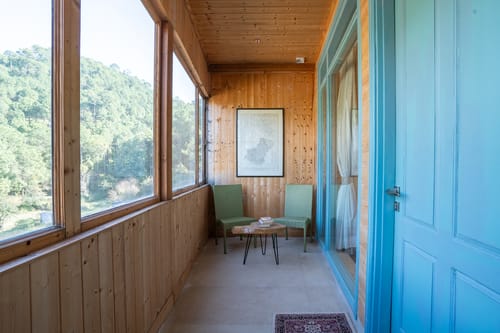 Moon @ Aykon Estate W/ Outdoor Pool – 2 bedroom villa in Kasauli, Himachal Pradesh
