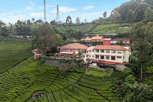 Luxury Room w/ Balcony @ Lakshmi Retreat - Kotagiri – 2 bedroom villa in Ooty, Tamil Nadu