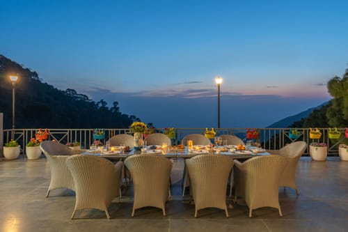 Aura @ Ridge of Twilight W/ Jacuzzi – 3 bedroom villa in Kasauli, Himachal Pradesh
