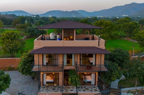 Cows & Cuddles | Pet-friendly 4-BHK Haven With Pvt Pool, Garden & Gazebo – 4 bedroom villa in Udaipur, Rajasthan