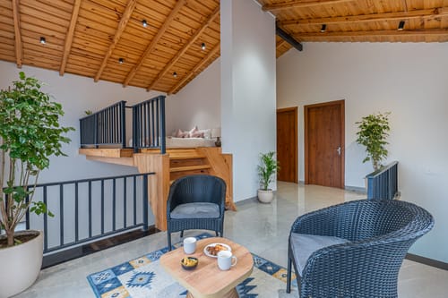 Lakefront | 4-BHK Villa with Common Patio Seating, Attic and Outdoor Dining Area – 4 bedroom villa in Bhimtal, Uttarakhand