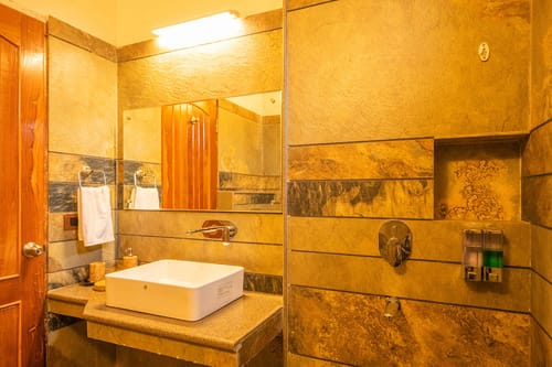 Mist @ Cottage On The Lake