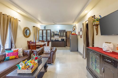 Cozy Nest | 2-BHK | Garden | Balcony | Swing | Bathtub | Bonfire Area  – 2 bedroom villa in Nainital, Uttarakhand