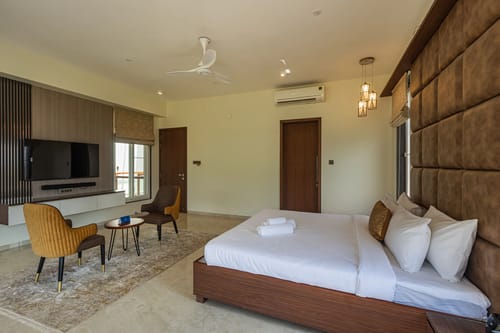 Nimishka Villa | 5-BHK Haven With Pvt Pool, Lavish Garden & Scenic Views – 5 bedroom villa in Lonavala, Maharashtra