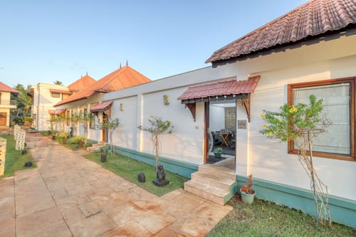 Paloma Back Water Resort | 1 Serene Suite by the Backwaters with Private Pool, Restaurant & Common Pool