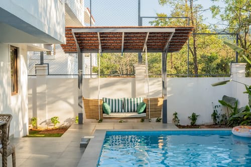 Villa Casa Del Mundo | Luxe Pet-friendly 4-BHK Villa With Pvt Pool, Bar, Lift & Scenic Hill Vistas  – 4 bedroom villa in North Goa, Goa