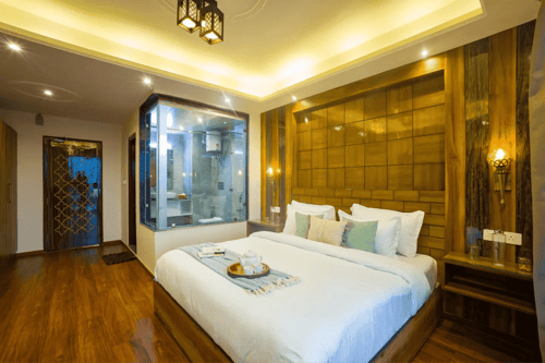Pine Shadow Fuchsia | Hillside Retreat With Picturesque Balcony & Restaurant – 1 bedroom villa in Shimla, Himachal Pradesh