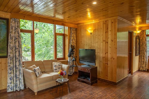 The WaterWillow – 5 bedroom villa in Manali, Himachal Pradesh