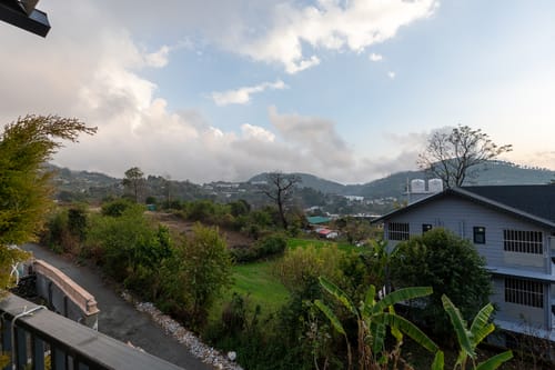 Lakefront | 4-BHK Villa with Common Patio Seating, Attic and Outdoor Dining Area – 4 bedroom villa in Bhimtal, Uttarakhand