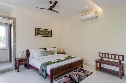 Kasturi Villa | 6-BHK Pet-Friendly Villa Near Sajjangarh Palace With Plunge Pool & Terrace – 6 bedroom villa in Udaipur, Rajasthan