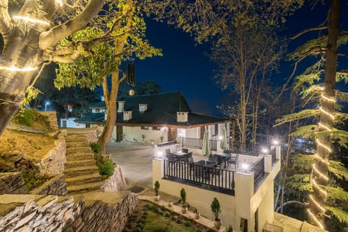 1 Room @ Pine Estate w/ Complimentary Breakfast – 1 bedroom villa in Shimla, Himachal Pradesh