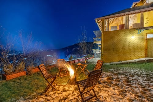 Silverstone | Hillside 6-BHK Getaway With Garden, Gaming Zone & Lounge Area