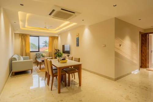 Kamerios Regalia | Elegant Pet-friendly 2-BHK Apartment With Rooftop Pool & Lift – 2 bedroom villa in North Goa, Goa