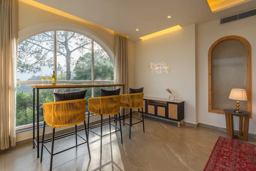 Chapter 6 @ The Ever House
W/ Jacuzzi – 3 bedroom villa in Kasauli, Himachal Pradesh