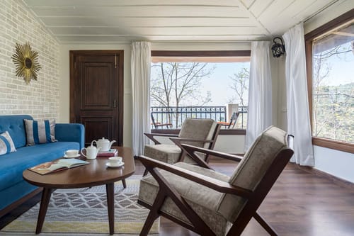 Pine Estate w/ Complimentary Breakfast – 6 bedroom villa in Shimla, Himachal Pradesh