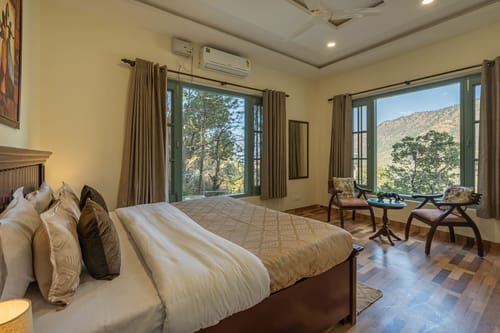 Pinecrest Manor – 4 bedroom villa in Kasauli, Himachal Pradesh