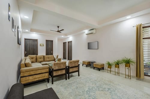 Ashirwad Farms | Pet-friendly 5-BHK Retreat With Private Pool & Garden  – 5 bedroom villa in Delhi-ncr, Haryana