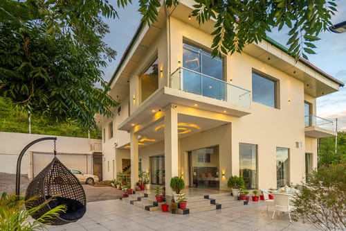 Tranquil @ Cedar Haven - Nahan W/Outdoor Infinity Pool – 3 bedroom villa in Kasauli, Himachal Pradesh