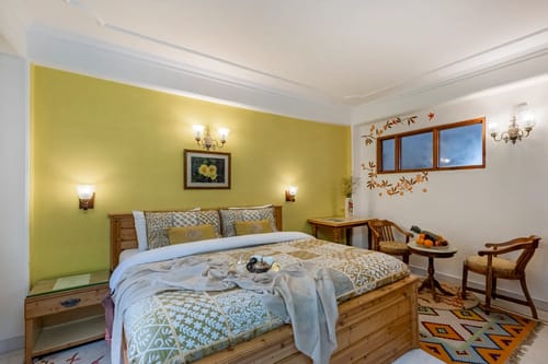 Meridian Oaks Estate | Lounge Areas | Outdoor Area With Hill Views – 1 bedroom villa in Shimla, Himachal Pradesh