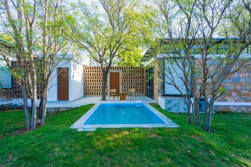Nature 95 | 4-BHK Pet-friendly Farm With Private Pool, Study Nook & Lush Garden  – 4 bedroom villa in Jaipur, Rajasthan