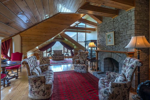 Maharani Suite @ The Imperial Estate – 1 bedroom villa in Manali, Himachal Pradesh