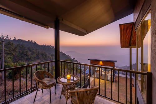 3 Rooms @ Savara w/ Heated Infinity Pool and Jacuzzi Villa in Kasauli
 – 3 bedroom villa in Kasauli, Himachal Pradesh