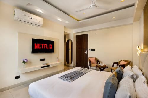 Anandam In The Himalayas Indigo | Suite With Restaurant, Lift & Lounge Near Triveni Ghat – 1 bedroom villa in Rishikesh, Uttarakhand