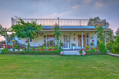 Aravale Farm | Pet-friendly 4-BHK Farmhouse With Private Pool, 2-Acre Lush Garden & Aravali Views – 4 bedroom villa in Delhi Ncr, Delhi