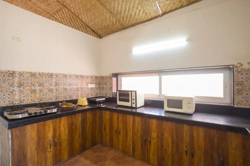 Oakwood Mansion | 7-BHK | 2 Cottages |1 Villa | Pvt Pools & Lush Garden | Party Halls – 7 bedroom villa in Jaipur, Rajasthan