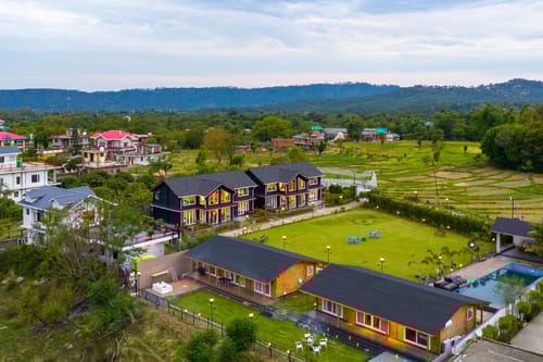 Esh Cottages Moss | Hilltop 2-BHK Retreat with Open-air Jacuzzi, Shared Garden, Pool & Cosy Lounge