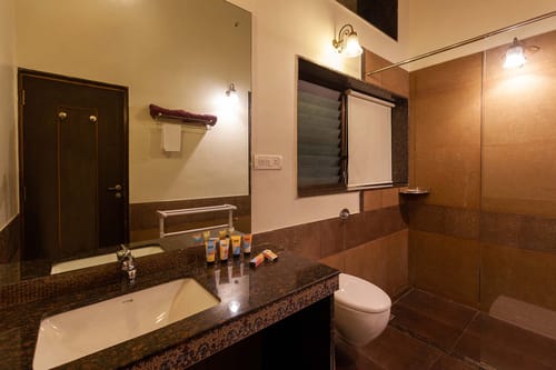 Mountain's Edge w/ Valley Views