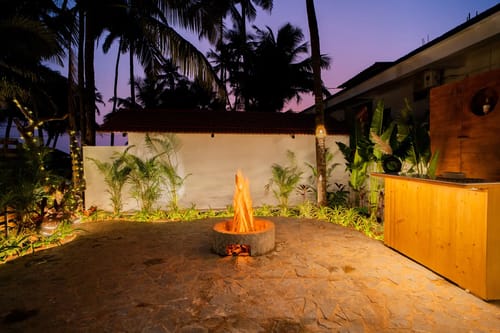 House of Neptune | 1-BHK Boutique Villa | Open Kitchen | Sit-out area | 10 Meters from Ashwem Beach