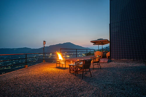Echo By The Lakes | Lake-View Pet-friendly 2-Bedroom Retreat With Common Garden & Game Zone – 2 bedroom villa in Nainital, Uttarakhand